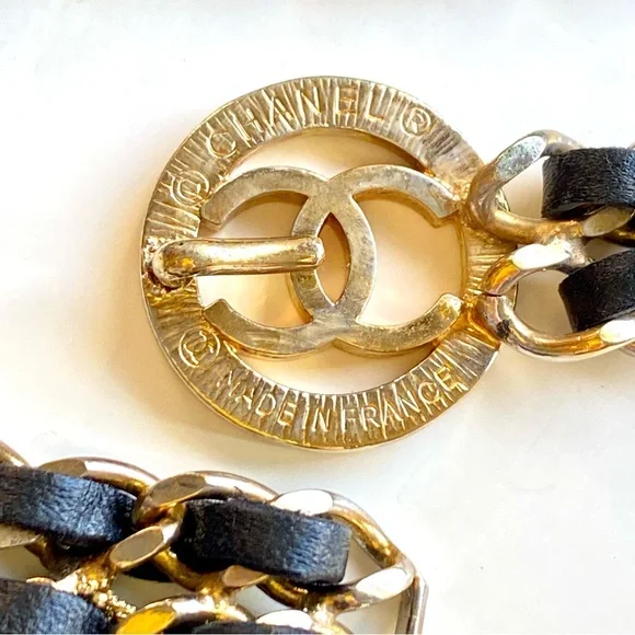 CHANEL Gold & Black Leather Chain Belt - Picture 6 of 12
